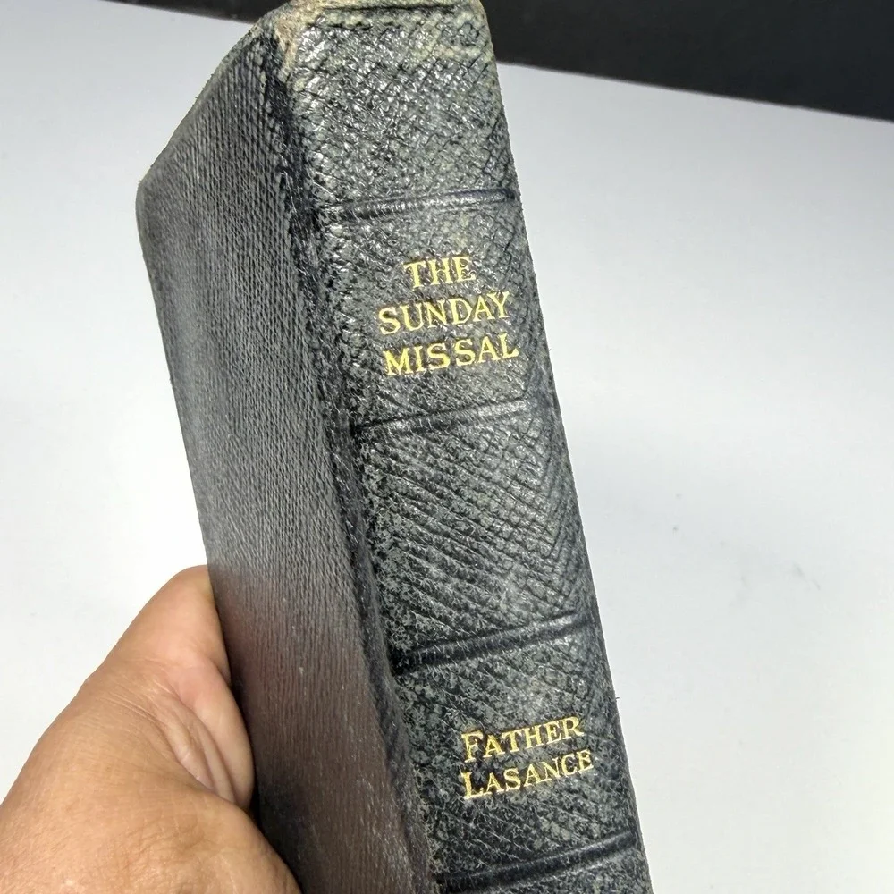 1937 The Sunday Missal Father Lasance Catholic Prayer Mass Book Benziger Vintage